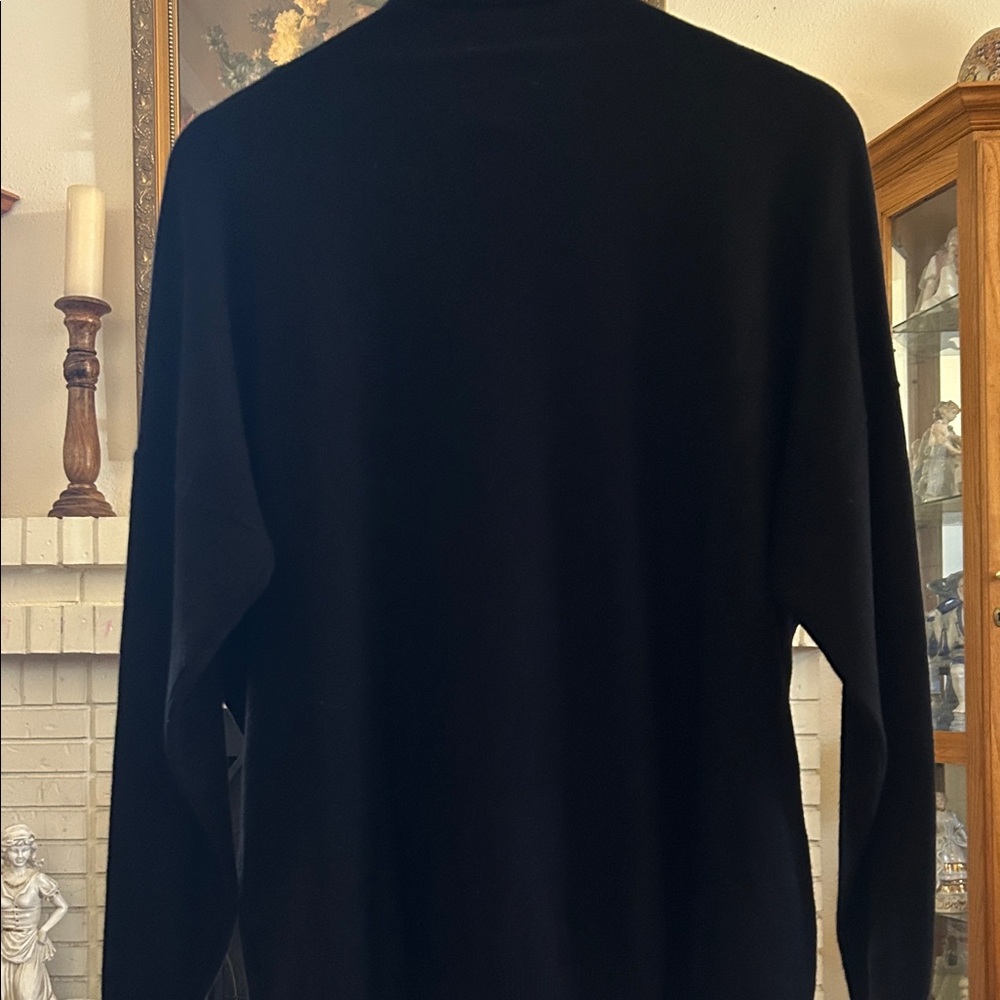 Milano Black and White Star Crewneck Sweater - Picture 7 of 8